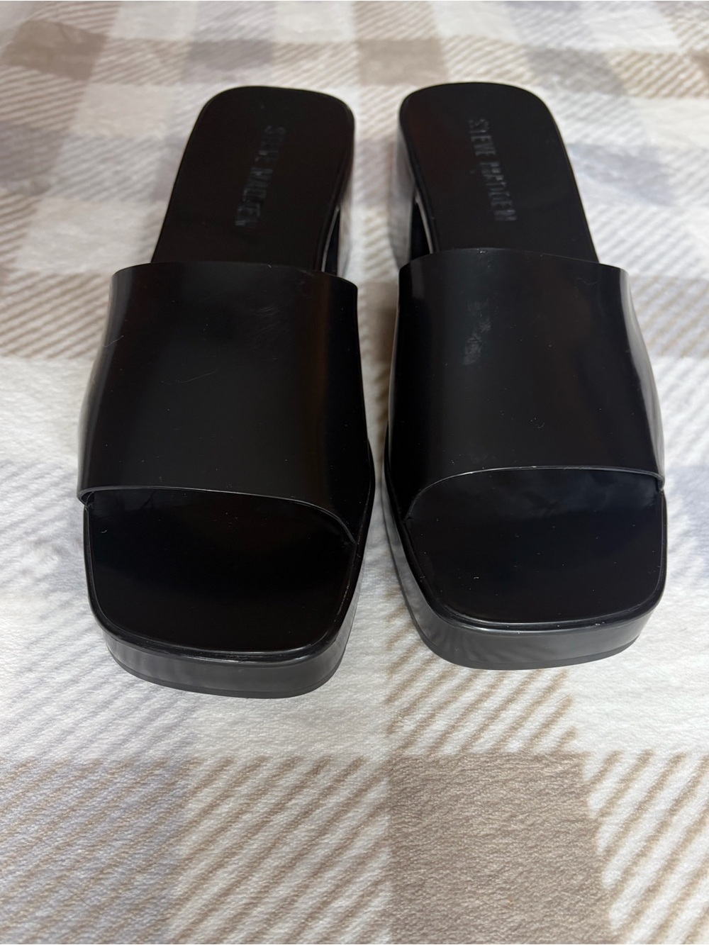 Steve Madden Harlingen jelly sandals